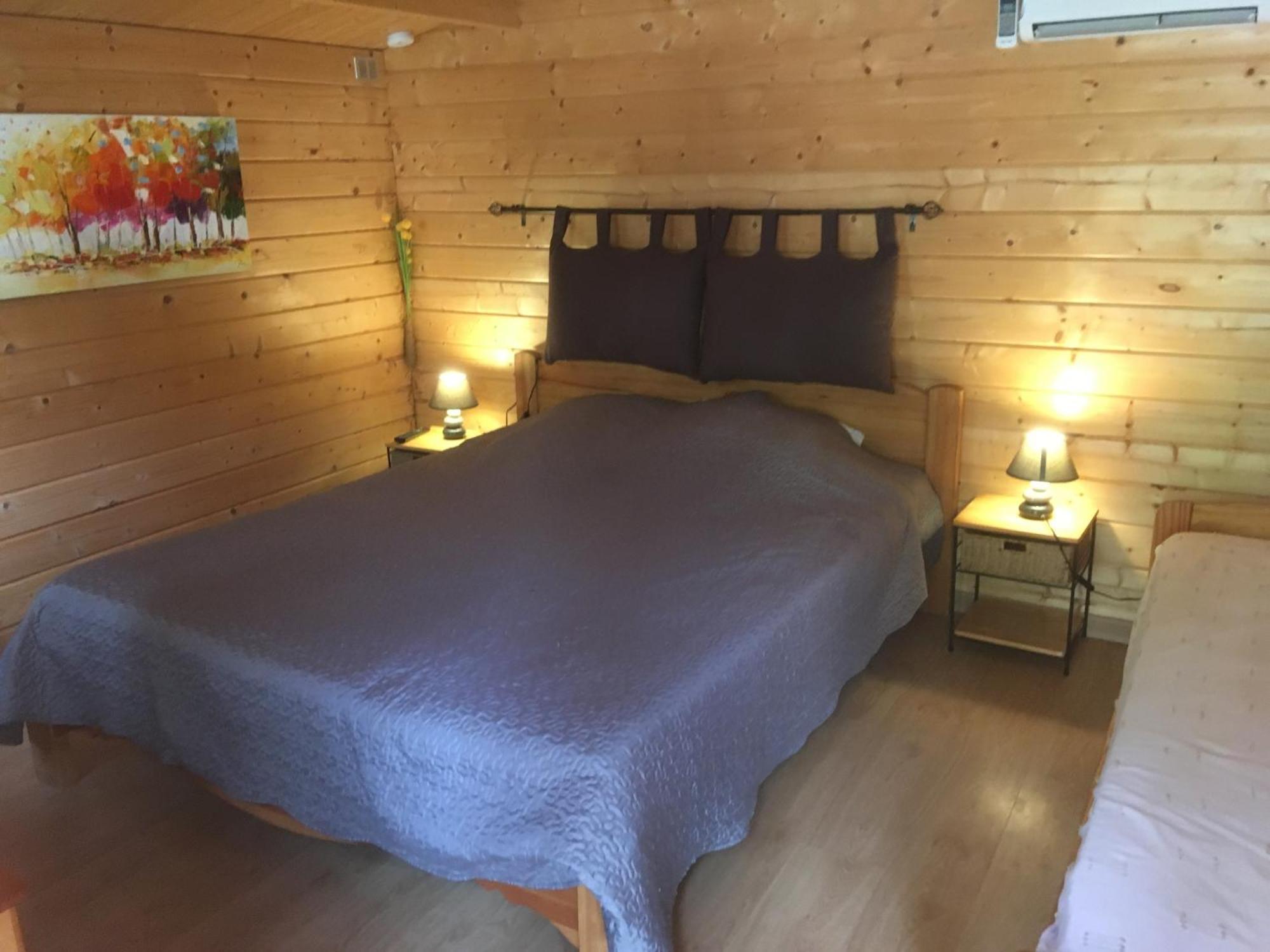 Mas De La Pinede Ex-Les Arbousiers Bed & Breakfast Bollène Екстериор снимка